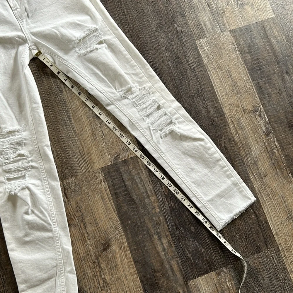 Wild Fable Women’s White Distressed Ripped Skinny Jeans Raw Hem Size 8 - Picture 9 of 10